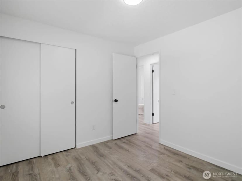 Property photo for 10708 116th Avenue Sw, Lakewood photo 24