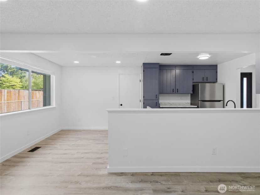 Property photo for 10708 116th Avenue Sw, Lakewood photo 21