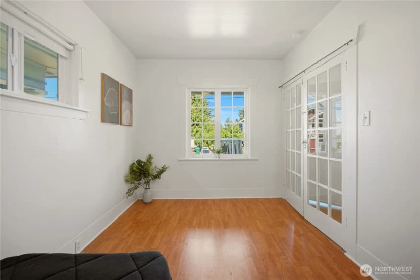 Property photo for 113 Ne 60th Street, Seattle photo 20