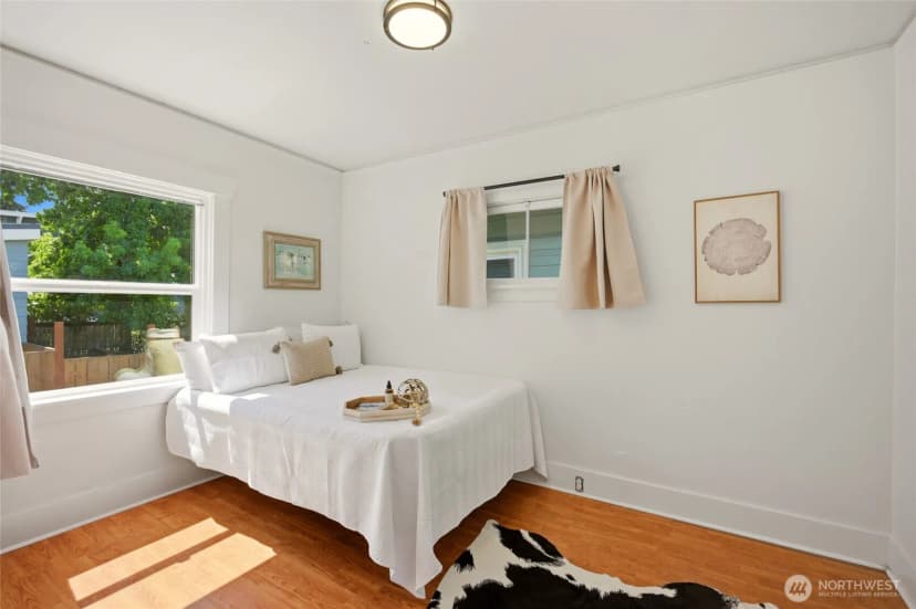 Property photo for 113 Ne 60th Street, Seattle photo 22