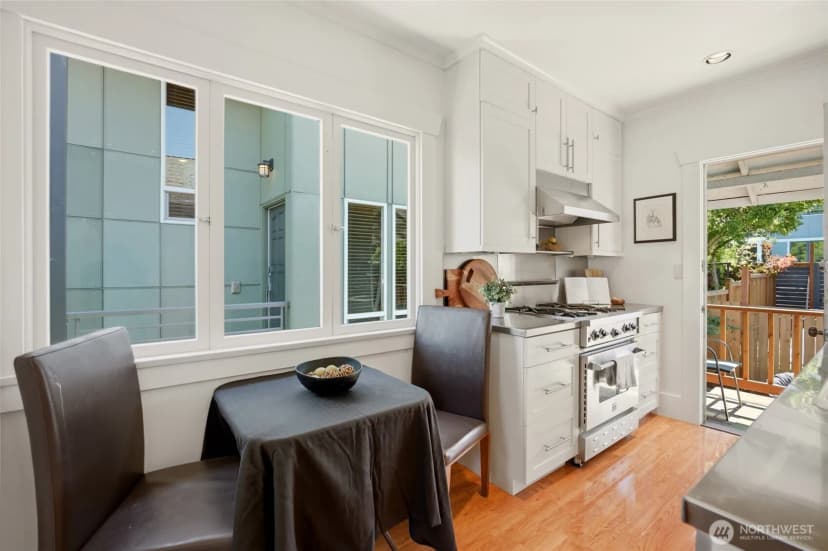 Property photo for 113 Ne 60th Street, Seattle photo 30
