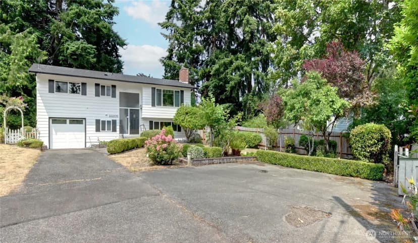 Property photo for 22105 78th Place W, Edmonds photo 35