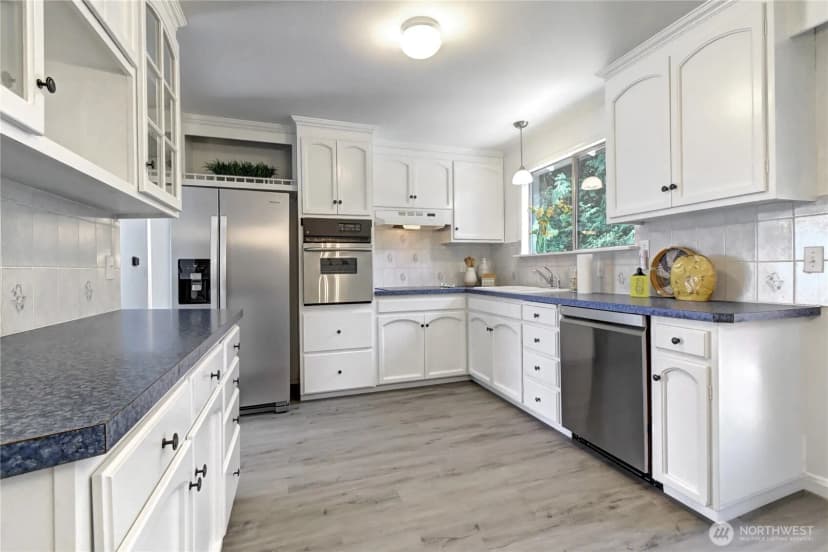Property photo for 22105 78th Place W, Edmonds photo 8