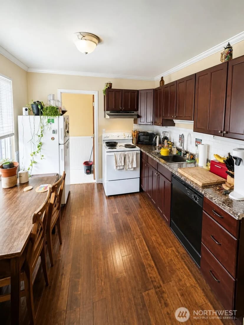 Property photo for 815 15th Avenue E, Seattle photo 10