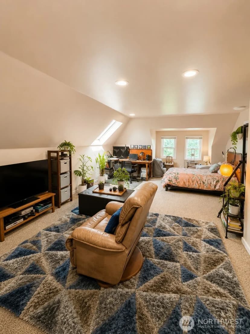 Property photo for 815 15th Avenue E, Seattle photo 14