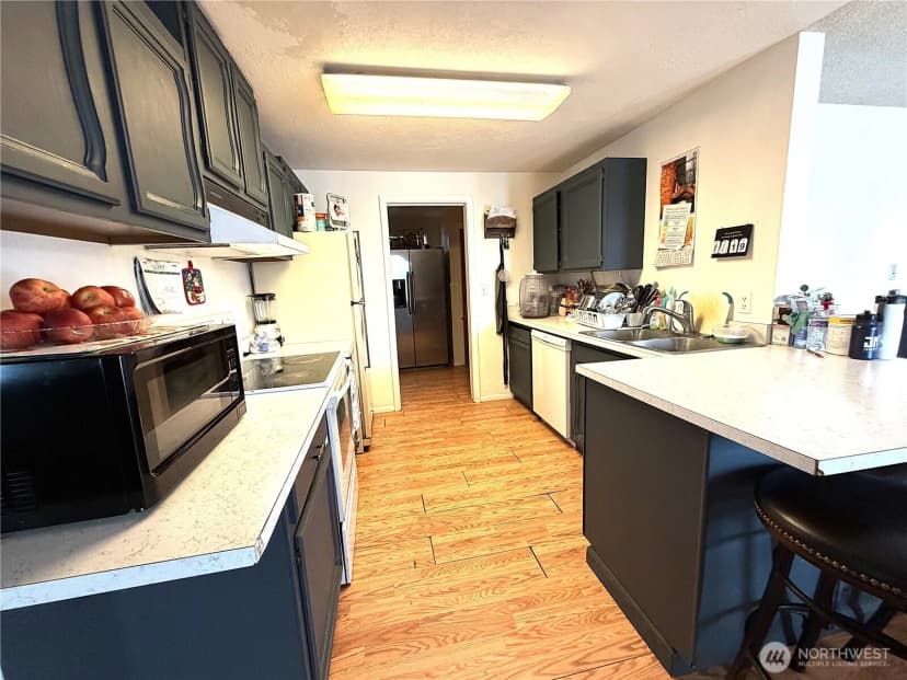 Property photo for 915 Se 4th Ave, Quincy photo 9
