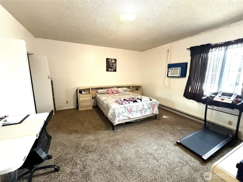 Property photo for 915 Se 4th Ave, Quincy photo 13