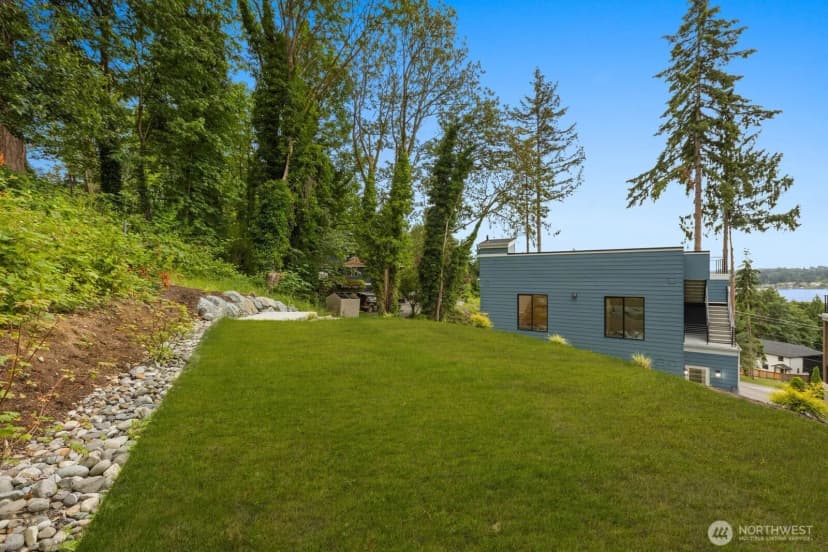 Property photo for 10719 Lake View Drive, Lake Stevens photo 34