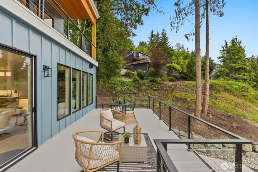 Property photo for 10719 Lake View Drive, Lake Stevens photo 17