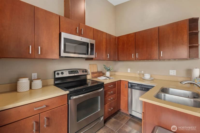 Property photo for 1131 N 93rd Street #6, Seattle photo 16