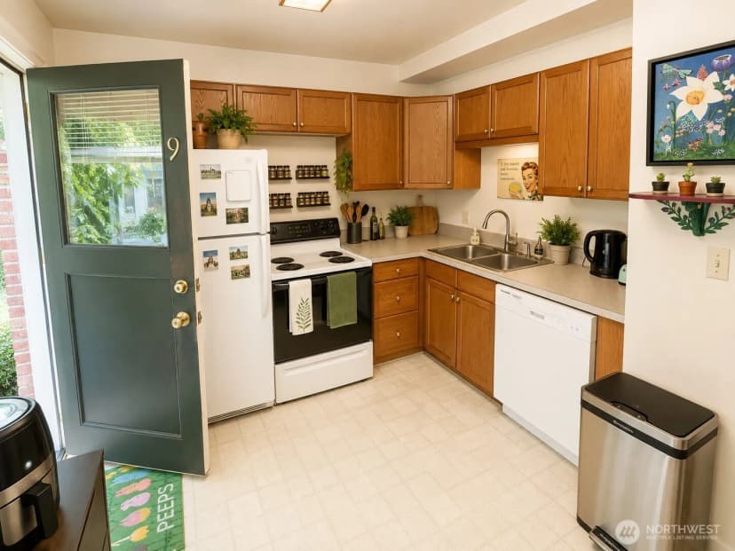 Property photo for 3261 Fuhrman Avenue E, Seattle photo 12