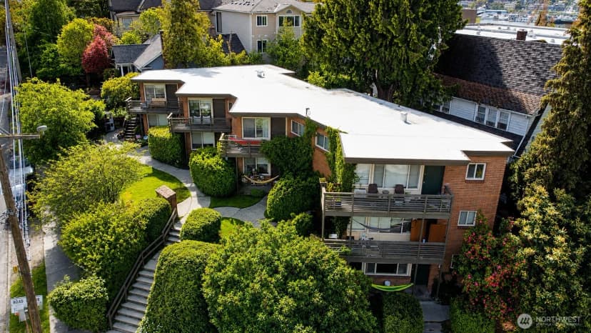 Property photo for 3261 Fuhrman Avenue E, Seattle