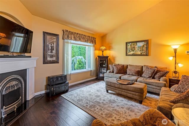 Property photo for 15521 148th Ave Ct E, Orting photo 5