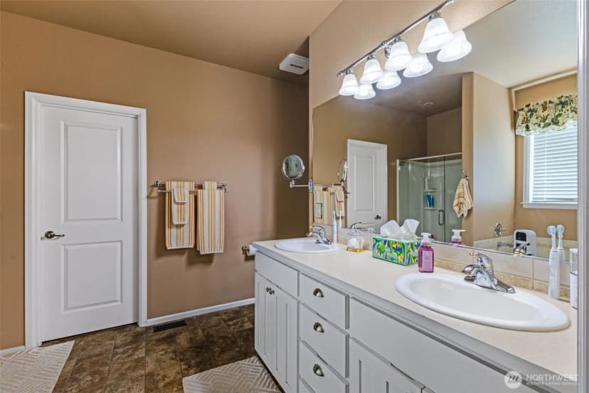 Property photo for 15521 148th Ave Ct E, Orting photo 16