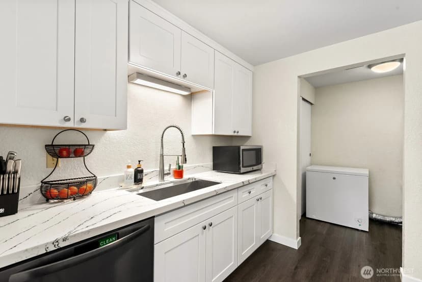 Property photo for 4904 81st Place Sw #105, Mukilteo photo 12