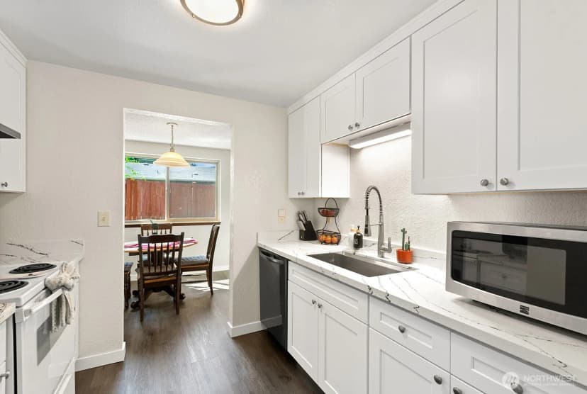 Property photo for 4904 81st Place Sw #105, Mukilteo photo 14
