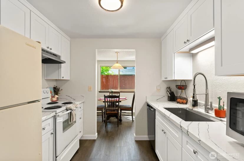 Property photo for 4904 81st Place Sw #105, Mukilteo photo 15