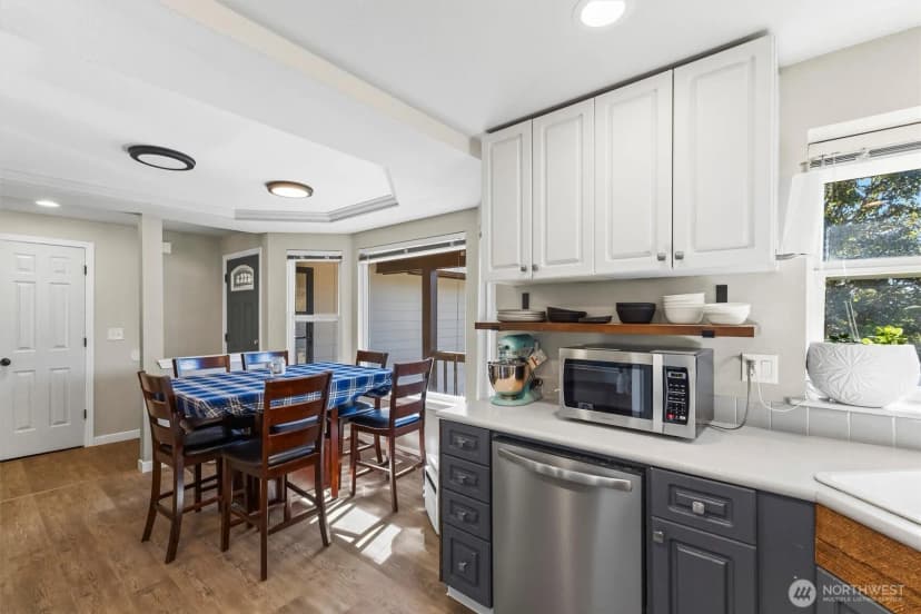 Property photo for 100 S 28th Street, Mount Vernon photo 10