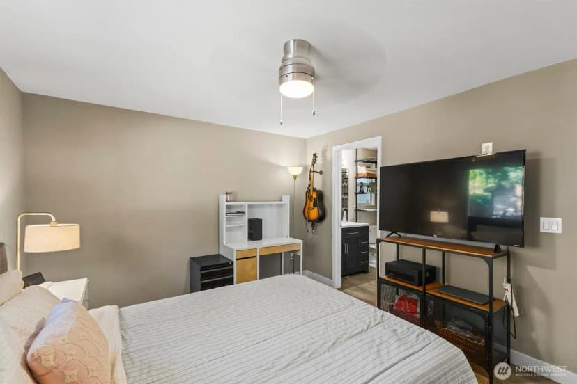 Property photo for 100 S 28th Street, Mount Vernon photo 14