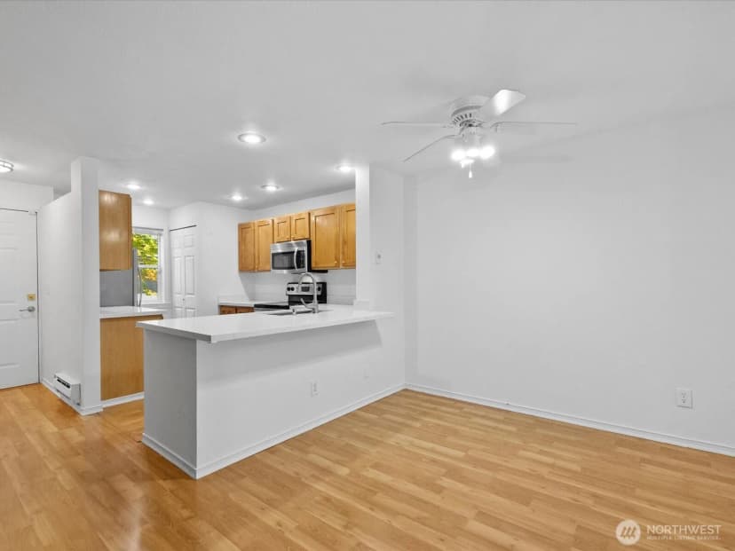Property photo for 16101 Bothell Everett Hwy #h5, Mill Creek photo 15