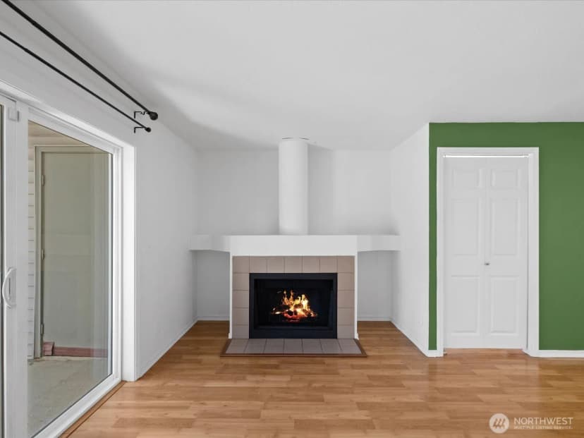 Property photo for 16101 Bothell Everett Hwy #h5, Mill Creek photo 12