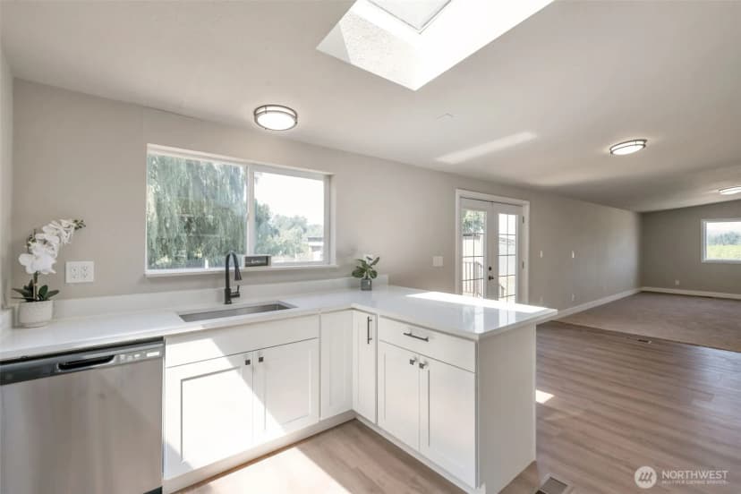Property photo for 9295 N Telegraph Road, Sumas photo 13