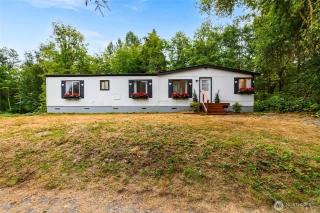Property photo for 14512 246th Street E, Graham