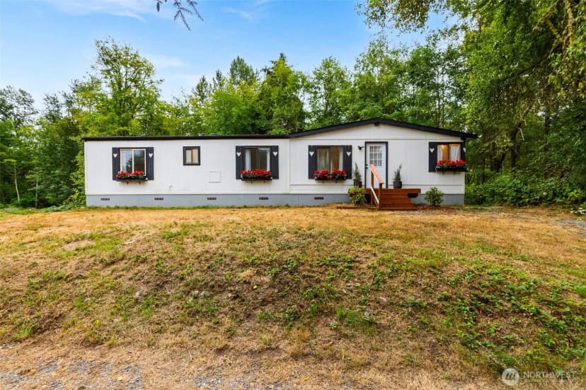Property photo for 14512 246th Street E, Graham