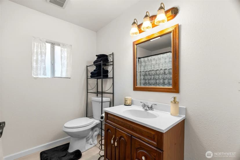Property photo for 14512 246th Street E, Graham photo 13