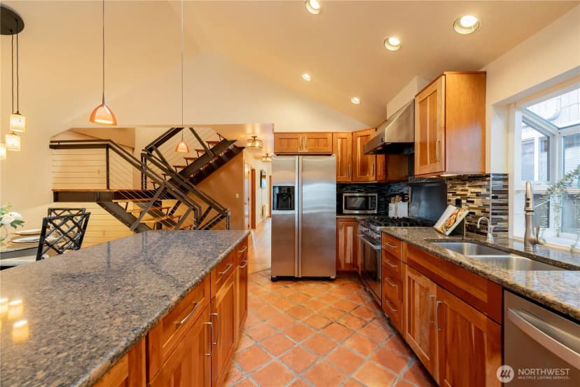 Property photo for 1614 32nd Avenue, Seattle photo 7