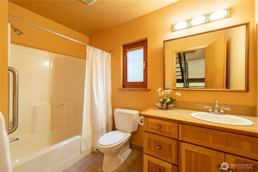 Property photo for 1614 32nd Avenue, Seattle photo 12