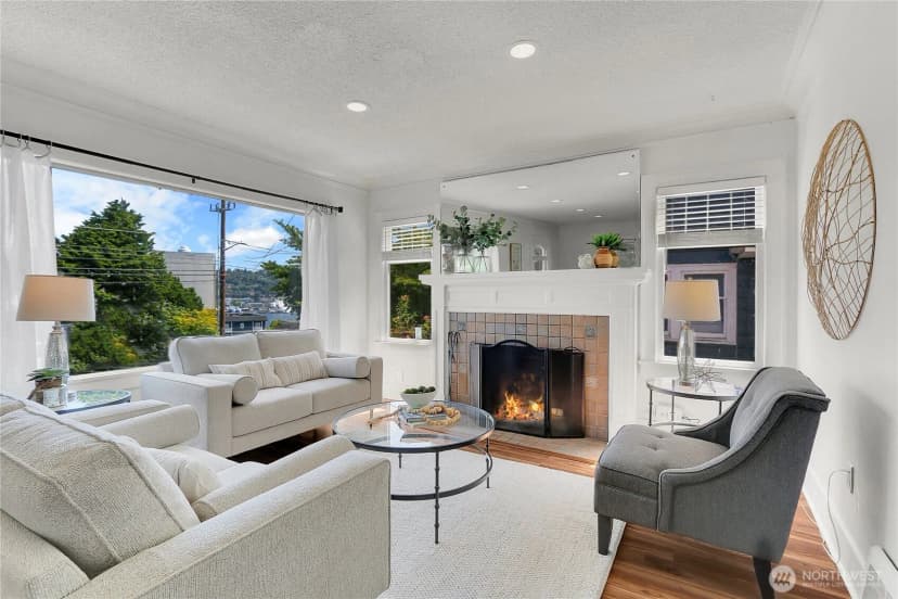Property photo for 1915 Dexter Avenue N, Seattle photo 5