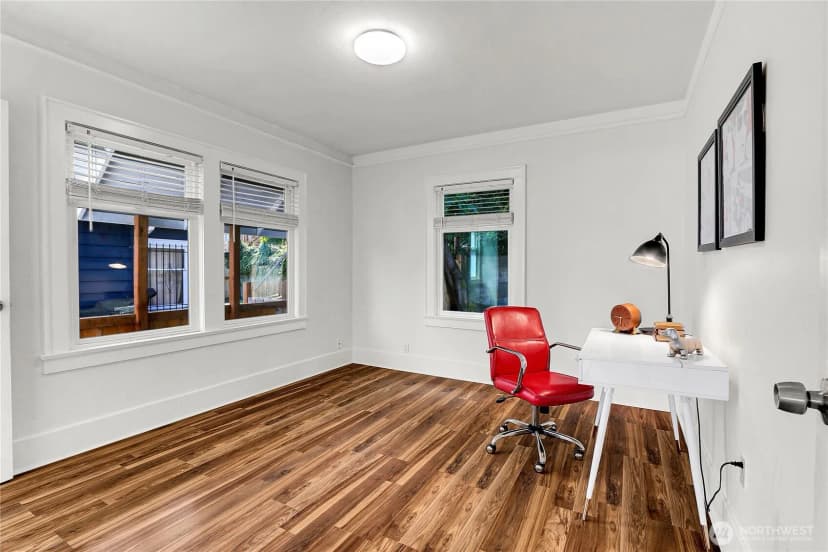 Property photo for 1915 Dexter Avenue N, Seattle photo 23