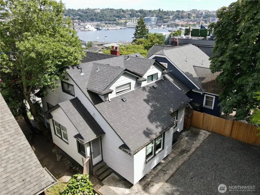 Property photo for 1915 Dexter Avenue N, Seattle photo 32