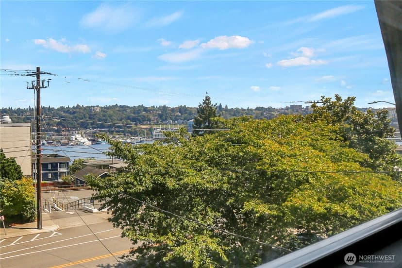 Property photo for 1915 Dexter Avenue N, Seattle photo 30