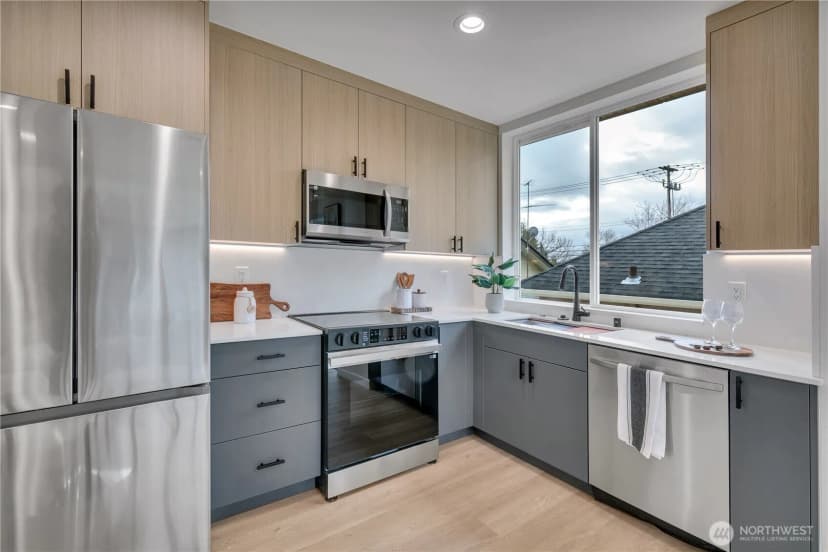 Property photo for 4404 S Othello Street #b, Seattle photo 12