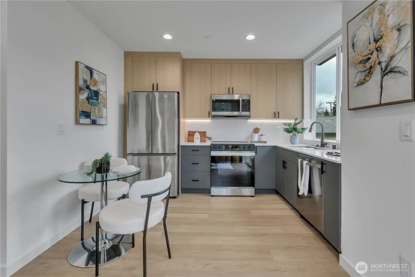 Property photo for 4404 S Othello Street #b, Seattle photo 11