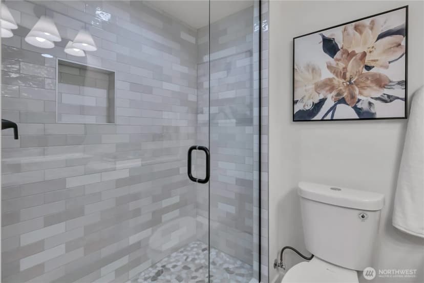 Property photo for 4404 S Othello Street #b, Seattle photo 8