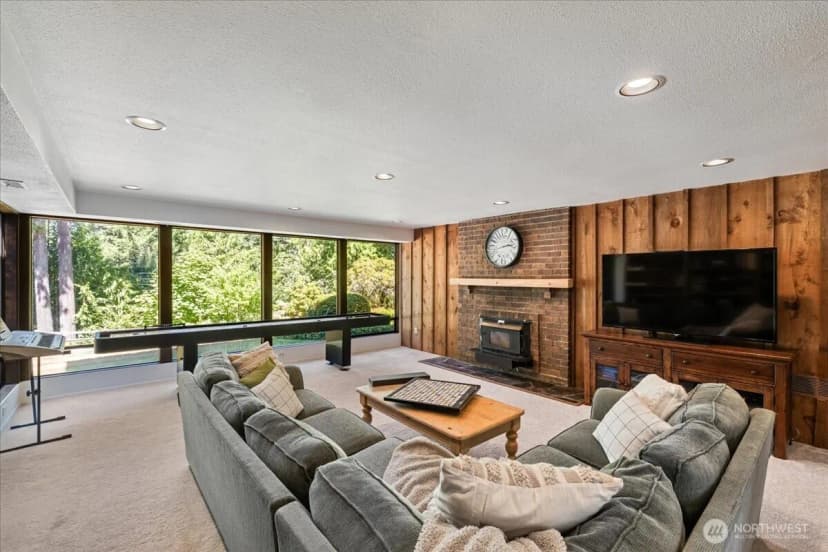 Property photo for 25007 Se Mirrormont Way, Issaquah photo 20