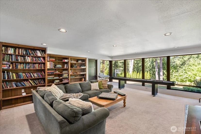 Property photo for 25007 Se Mirrormont Way, Issaquah photo 21