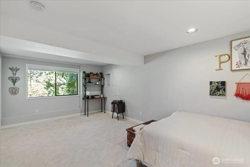 Property photo for 25007 Se Mirrormont Way, Issaquah photo 27