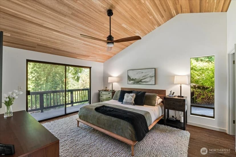 Property photo for 25007 Se Mirrormont Way, Issaquah photo 16