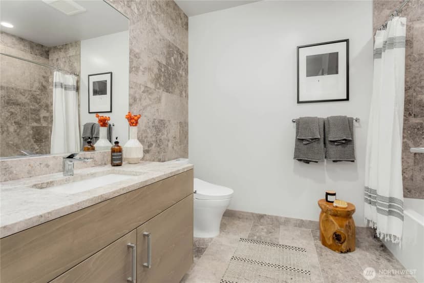 Property photo for 121 Stewart Street #3402, Seattle photo 18