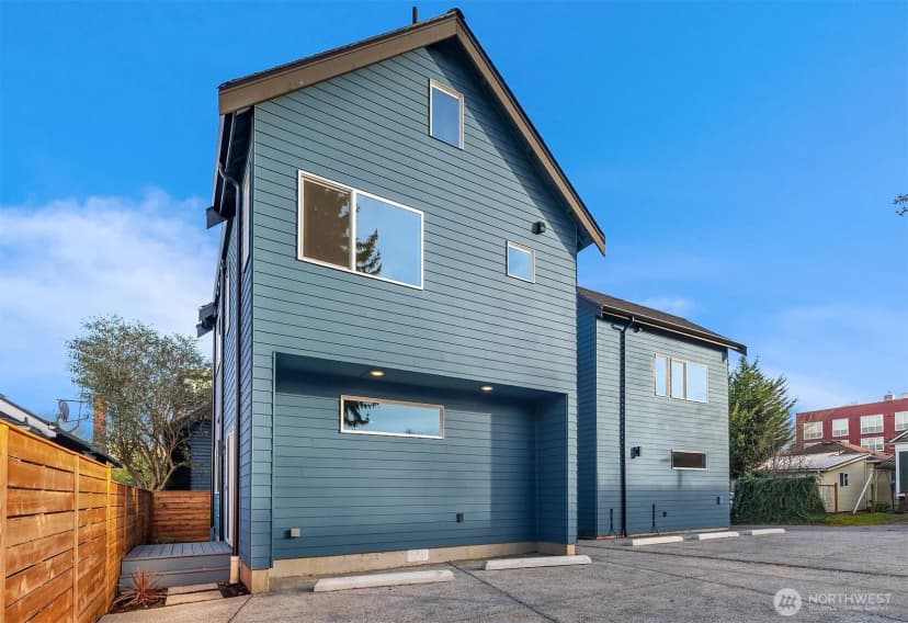 Property photo for 1415 Martin Luther King Jr Way, Seattle