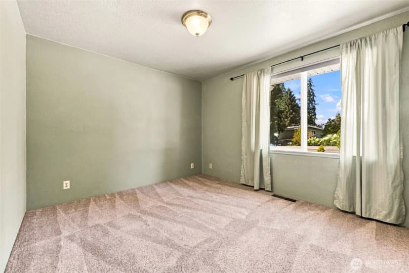 Property photo for 11834 18th Avenue Sw, Burien photo 23