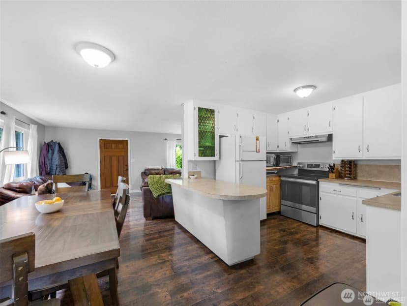 Property photo for 15711 Birch Street, Long Beach photo 16