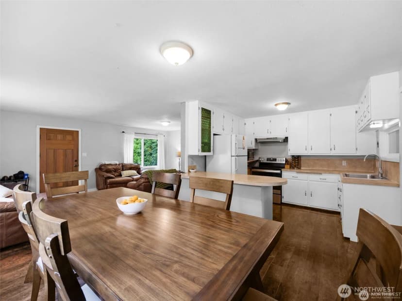 Property photo for 15711 Birch Street, Long Beach photo 13