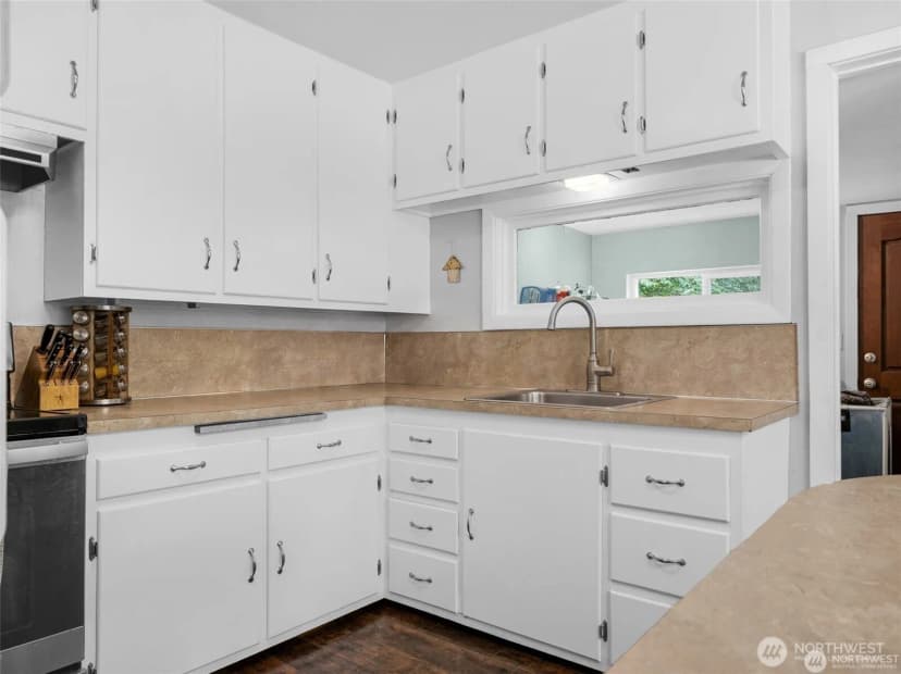 Property photo for 15711 Birch Street, Long Beach photo 14