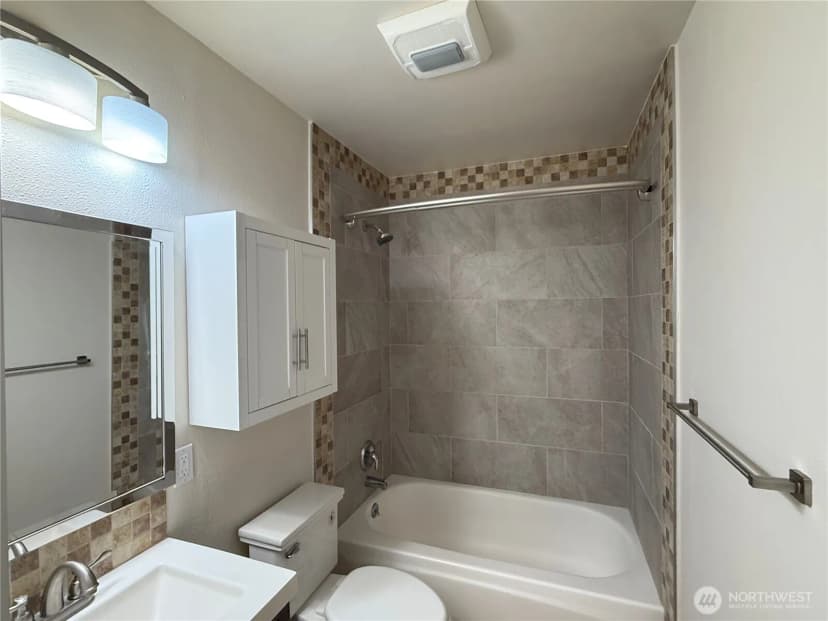 Property photo for 4802 180th Street Sw #f202, Lynnwood photo 8
