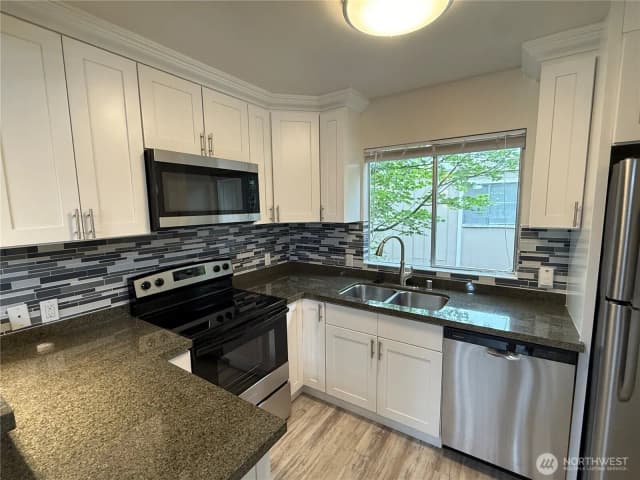 Property photo for 4802 180th Street Sw #f202, Lynnwood photo 2